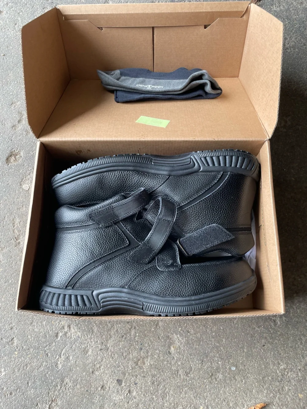 Orthofeet Men's Glacier Gorge boots in black